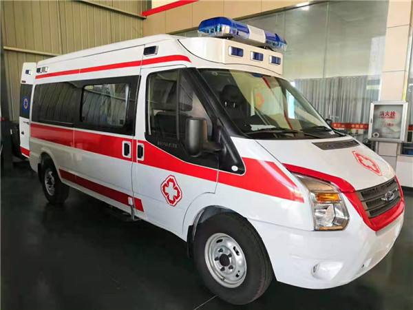 清流县福特V362救护车